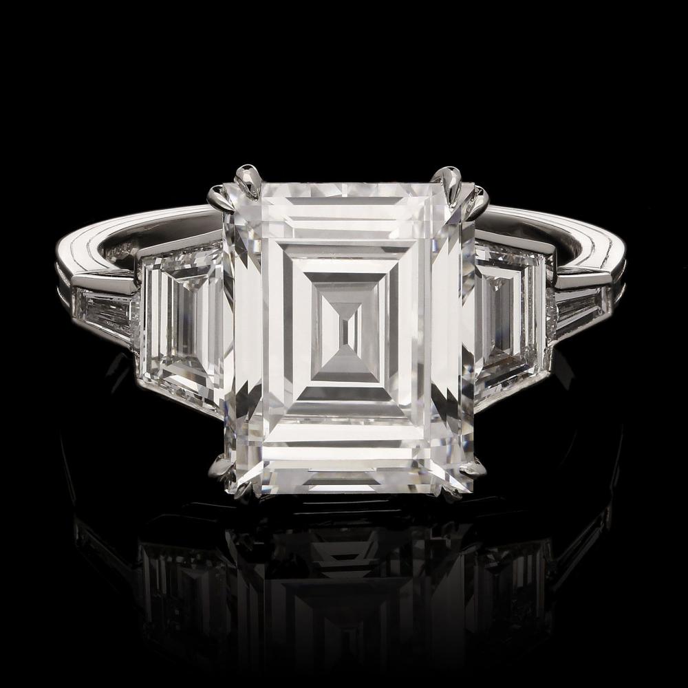 4.09ct Vintage Carré Cut Diamond Ring With Trapezoid Shoulders