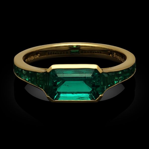 1.33ct Colombian Emerald and 18ct Yellow Gold Ring