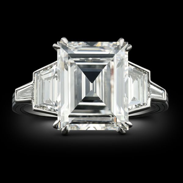 4.09ct Vintage Carré Cut Diamond Ring With Trapezoid Shoulders
